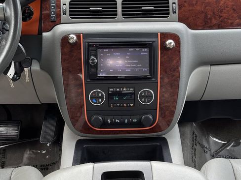 Used 2012 Chevrolet Silverado 2500 LTZ w/ LTZ Plus Package AWD/4WD image 16