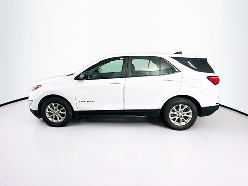 Used 2021 Chevrolet Equinox LS w/ LPO, Floor Liner Package FWD image 4