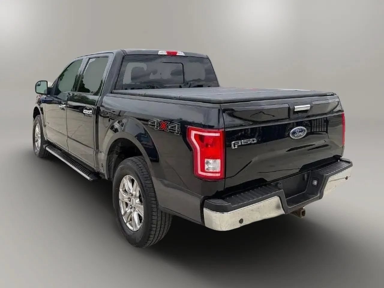 Used 2017 Ford F150 XLT w/ Equipment Group 302A Luxury AWD/4WD image 5