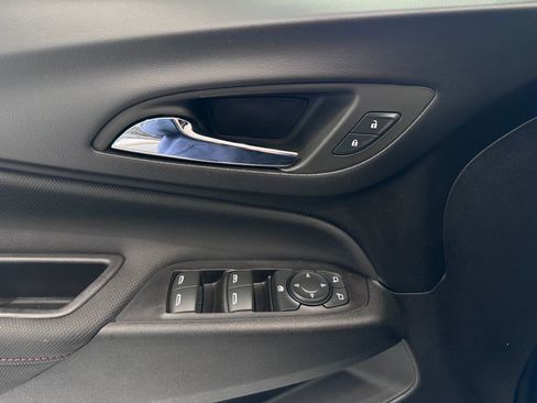 Used 2022 Chevrolet Equinox RS image 25