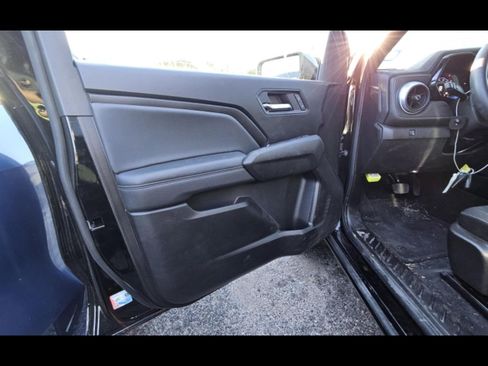Used 2024 Chevrolet Colorado LT w/ LT Convenience Package RWD image 7
