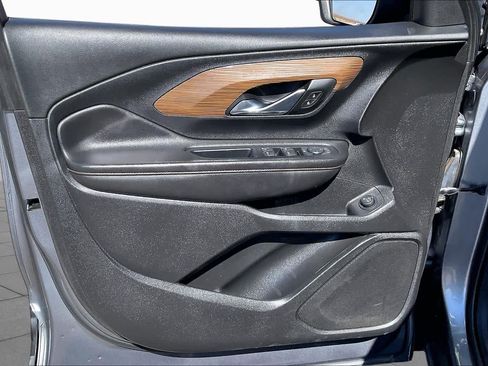 Used 2020 GMC Terrain SLE w/ Driver Convenience Package FWD image 21