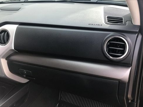 Used 2018 Toyota Tundra SR5 w/ SR5 Upgrade Package image 20