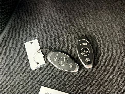 Used 2022 McLaren GT image 32