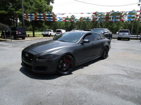 Used 2016 Jaguar XJ R RWD image 39