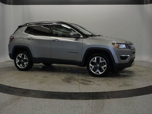 Certified 2018 Jeep Compass Limited image 11