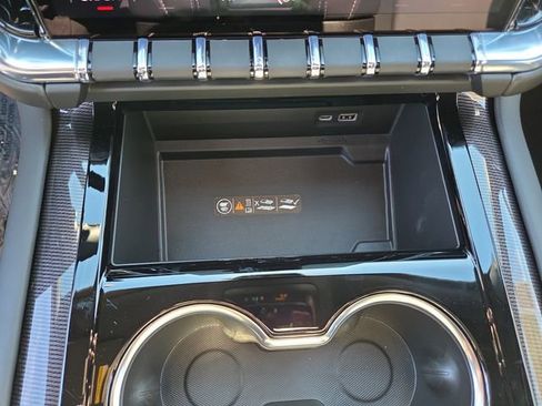 New 2026 GMC Yukon XL Elevation w/ Elevation Premium Package image 33