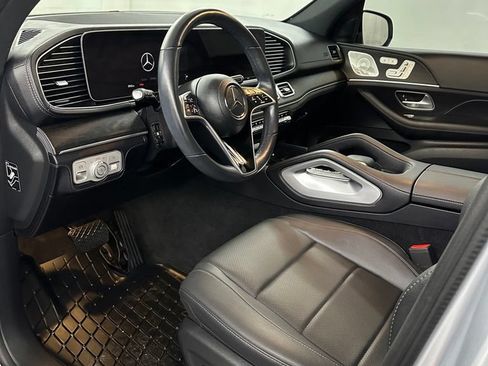 Used 2024 Mercedes-Benz GLE 450 4MATIC w/ AMG Line Exterior image 10