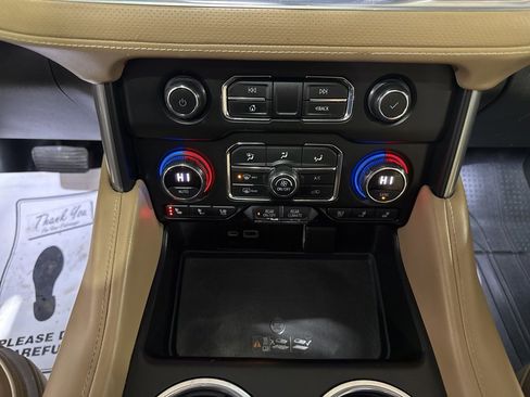 Used 2021 Chevrolet Tahoe Premier w/ Premium Package image 30