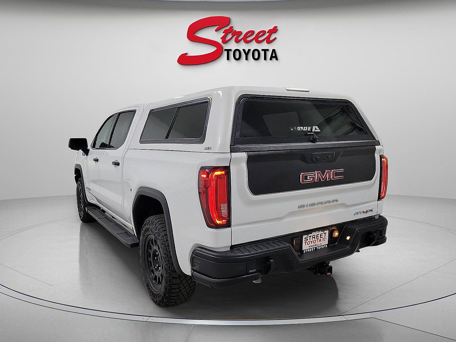 Used 2024 GMC Sierra 1500 AT4X w/ AT4X AEV Edition AWD/4WD image 2