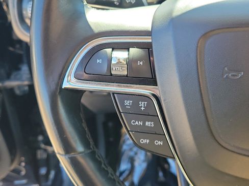 Used 2021 Lincoln Nautilus Reserve image 22