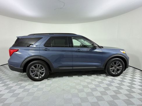 Used 2021 Ford Explorer XLT w/ Equipment Group 202A image 8