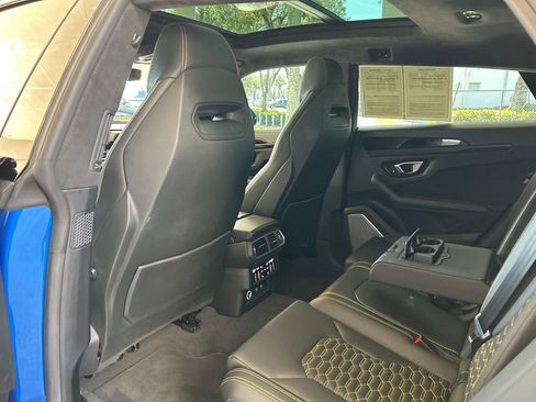 Used 2022 Lamborghini Urus image 45