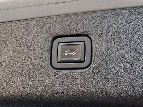 Used 2022 Chevrolet Blazer LT FWD image 29