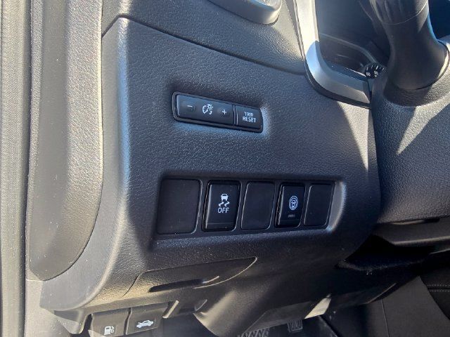 Used 2023 Nissan Murano SV FWD image 18