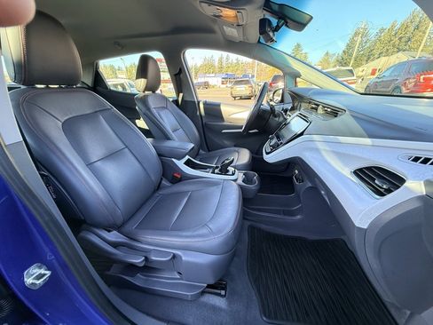 Used 2019 Chevrolet Bolt Premier w/ Infotainment Package image 26