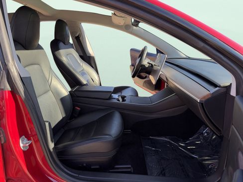 Used 2019 Tesla Model 3 Standard Range Plus image 30