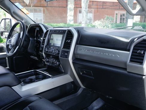 Used 2021 Ford F350 Lariat w/ Lariat Ultimate Package AWD/4WD image 39