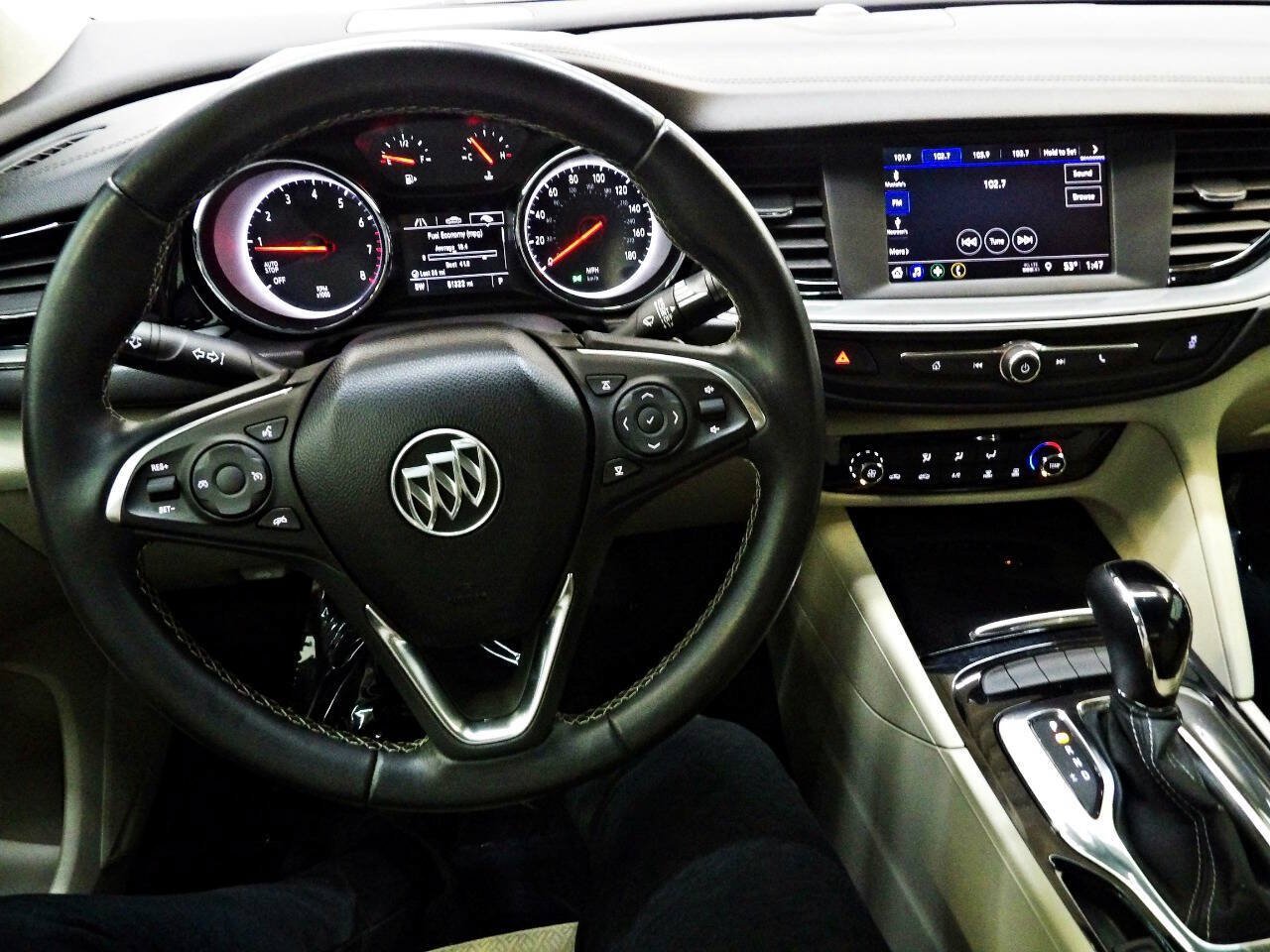 Used 2019 Buick Regal Preferred w/ Driver Confidence Package I FWD image 17