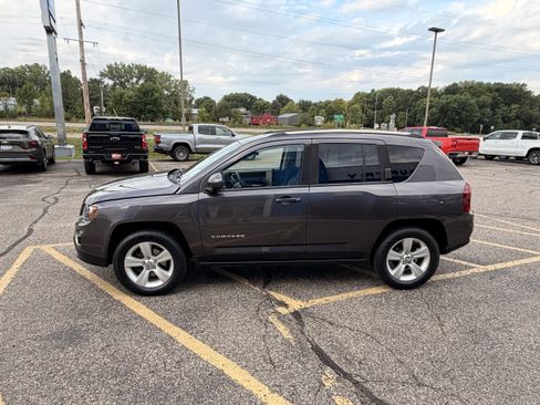 Used 2015 Jeep Compass 4WD image 3