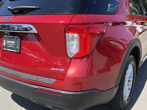 Used 2022 Ford Explorer XLT AWD/4WD image 10