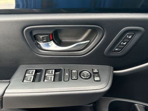 Certified 2024 Honda Pilot TrailSport image 23