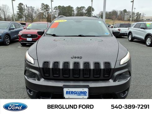 Used 2018 Jeep Cherokee Latitude w/ Altitude Package image 10