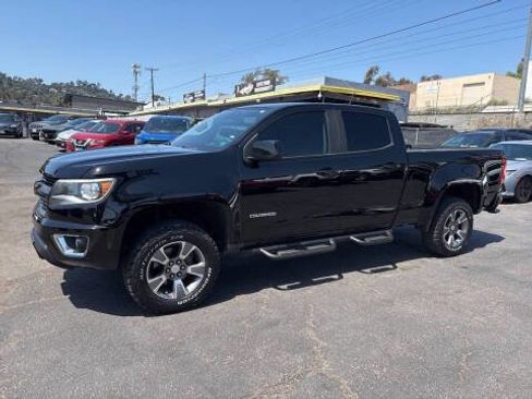 Used 2018 Chevrolet Colorado Z71 w/ LPO, Premium Interior Package AWD/4WD image 9