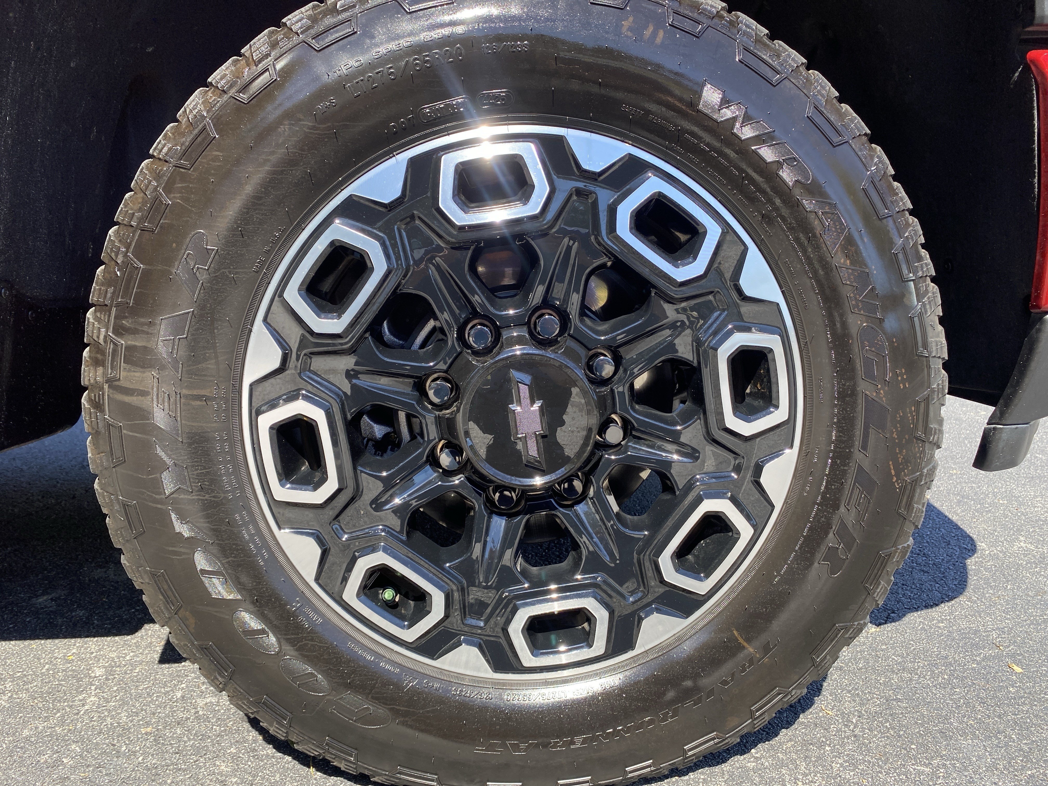 Used 2026 Chevrolet Silverado 2500 High Country w/ High Country Premium Package AWD/4WD image 13