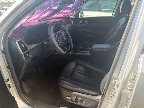 Used 2021 Kia Sorento EX AWD/4WD image 11