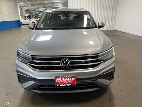 Used 2024 Volkswagen Tiguan SE FWD image 8