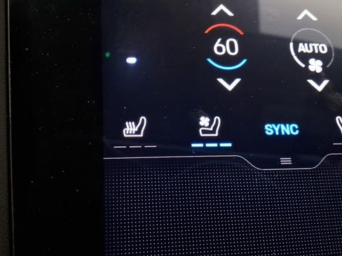 Used 2023 Porsche Taycan 4 Cross Turismo image 18