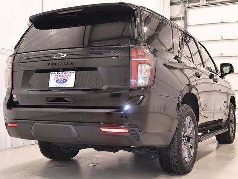 Used 2023 Chevrolet Tahoe Z71 w/ Luxury Package AWD/4WD image 9