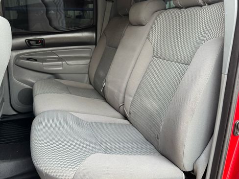 Used 2014 Toyota Tacoma 4x4 Double Cab image 17