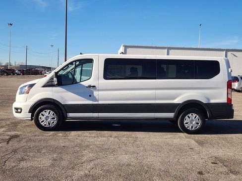 Used 2023 Ford Transit 350 XLT image 4