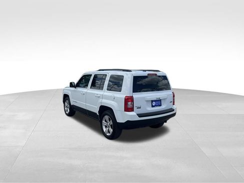 Used 2014 Jeep Patriot Latitude AWD/4WD image 4
