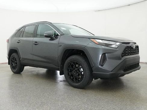 New 2025 Toyota RAV4 XLE image 30