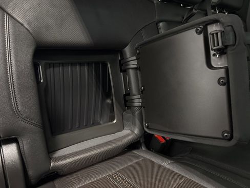 Used 2024 Chevrolet Silverado 2500 High Country w/ High Country Premium Package image 35