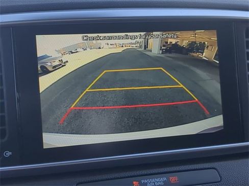 Used 2020 Kia Sportage LX image 20