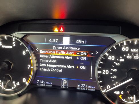 Used 2024 Nissan Altima 2.5 SV w/ SV Premium Package AWD/4WD image 12