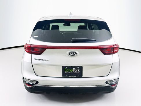 Used 2022 Kia Sportage LX image 7