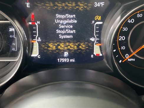 Used 2022 Jeep Gladiator Sport image 12