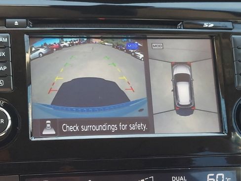 Used 2017 Nissan Rogue SL w/ SL Premium Package image 23