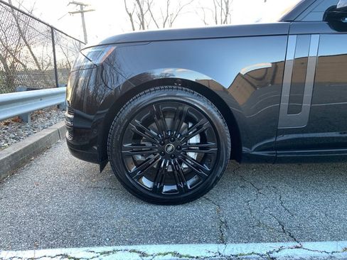 Certified 2023 Land Rover Range Rover SE image 9