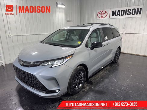 New 2026 Toyota Sienna XSE image 1