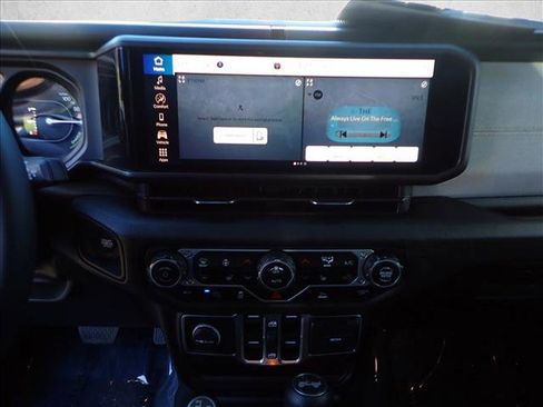 Used 2025 Jeep Wrangler Sport S w/ Convenience Group image 14