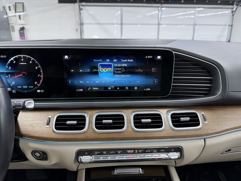 Used 2022 Mercedes-Benz GLS 450 4MATIC image 14