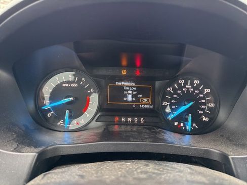 Used 2018 Ford Explorer XLT image 17