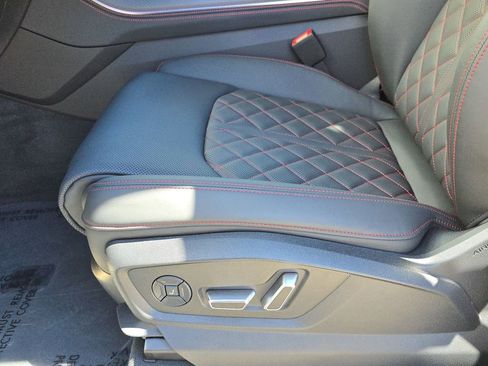 New 2026 Audi SQ8 Prestige image 17