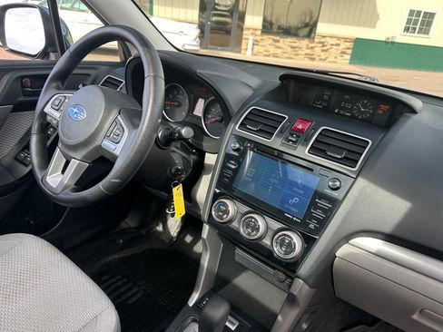 Used 2017 Subaru Forester 2.5i Premium w/ All-Weather Package image 32